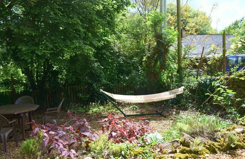 Noyant-Villages Cottage | La Bergerie, charming accommodation in rural tranquility