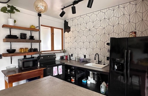 Edgewater Apartment | La Bohème - Charming and stylish studio