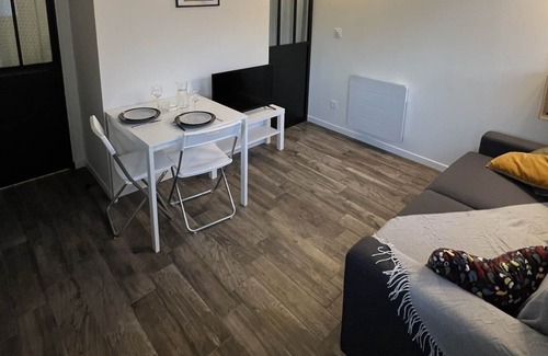 Begles Apartment | La Bordelaise - Cozy accommodation with garden in Bègles