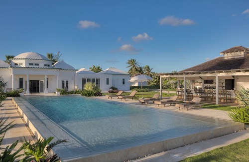 North Palmetto Point Apartment | La Bougainvillea Boutique Hotel - Garden view Suite with 2 queens