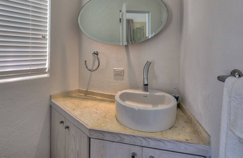 North Palmetto Point Apartment | La Bougainvillea Boutique Hotel - Garden view suite