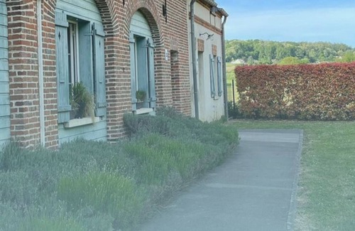 Le Meux Apartment | La Briqueterie, sweet apartment in the countryside near Compiègne