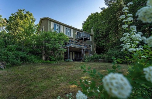 Sainte-Marcelline-de-Kildare House | Lac Léon | spa | waterfront