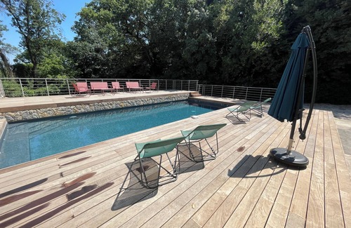 Montferrier-sur-Lez Villa | La Calade: Villa in the shade of oak trees