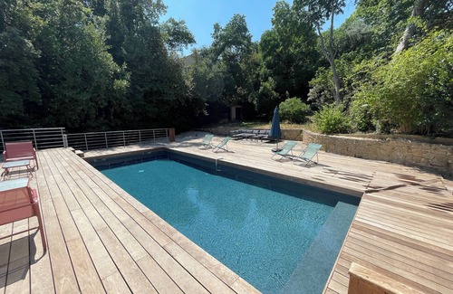 Montferrier-sur-Lez Villa | La Calade: Villa in the shade of oak trees