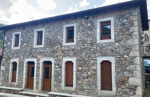 Boca de Huergano Cottage | La Casa del Reloj en Picos de Europa