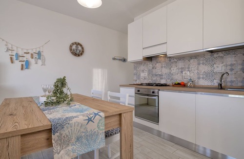 La Muddizza Apartment | La casa all'angolo by Interhome