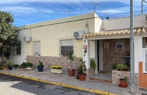 Villajoyosa House | La casa amarilla de Luis y Eileen