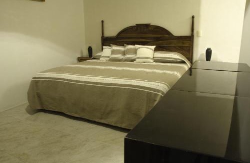 Ruta Independencia Bed & Breakfast | La Casa Carlota