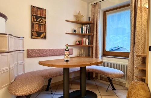Mezzana House | La Casa di Desj