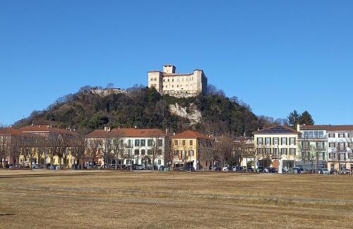 Angera Apartment | La Casa Di Lillo - Angera