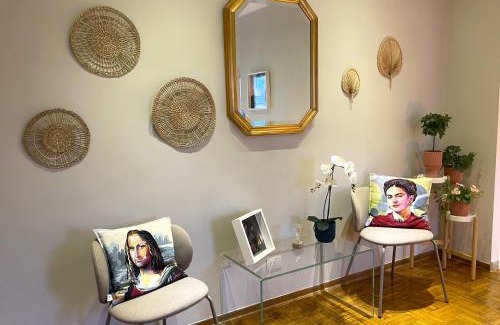 Tuscolano Apartment | La Casa Libre Metro A Colli Albani 350 m