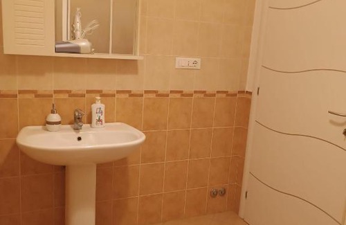 Sarzana Apartment | La Casa sull'argine 2
