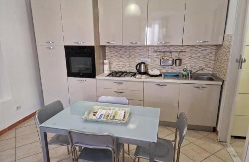 Sarzana Apartment | La Casa sull'argine