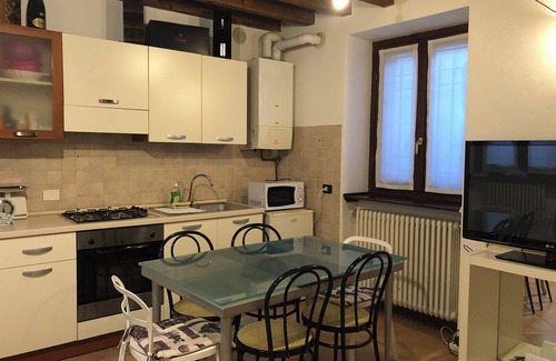 Capriate San Gervasio Apartment | La Casetta della felicità, comfort between Milan and Bergamo, 1 km from Leolandia