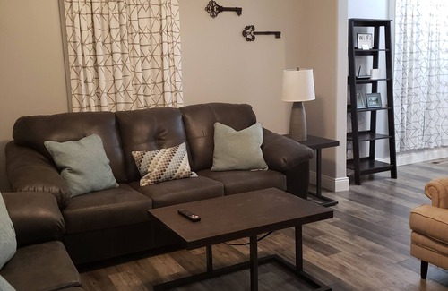 Muscatine House | La Casita Guest House