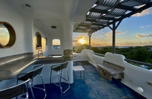 Esperanza Villa | La Casona Blanca Location Location
