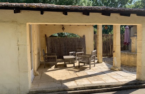 Saint-Maximin Cottage | La Cervezanne Self-catering cottage in Mas du Gavot Uzès