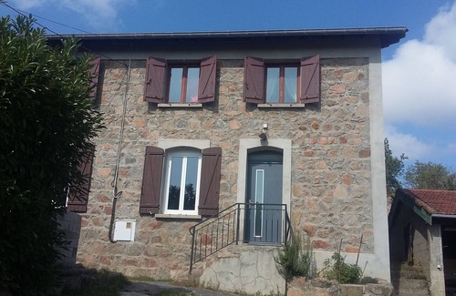 Les Halles House | La Clef des champs: 9-person gîte Mts lyonnais
