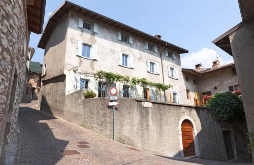 Tignale Apartment | La Corte - Theater Home