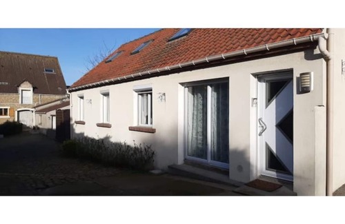 Brequerecque House | La Cour Pavée
