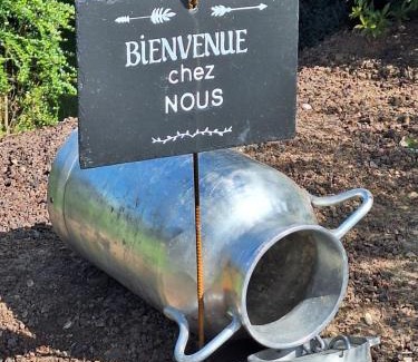 Bonneville-la-Louvet House | La Crinière d'Or Une chambre raffinée pour une parenthèse de douceur en normandie