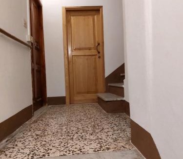 Riomaggiore House | la croce dei templari - very central with parking -