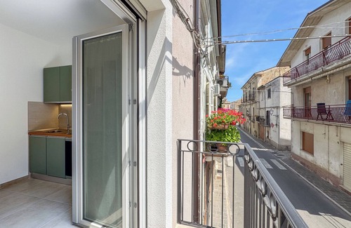 Rocca San Giovanni Apartment | La Dimora del Borgo - Appartamento "La Torre"