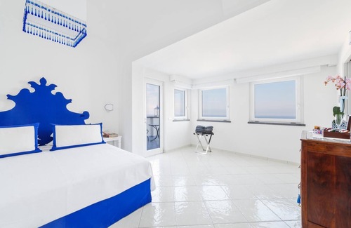 Praiano Bed & Breakfast | La Divina Amalfi Coast