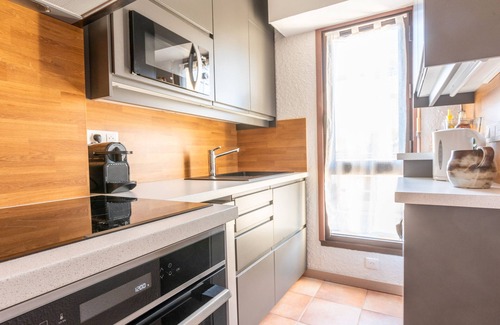 La Faviere Apartment | La Favière Apartment – ​Comfortable Stay Just a Stone's Throw from the Beach