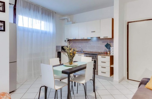 Quartiere Fiorenzuola Apartment | La Fiorita · Refined and welcoming three-room apartment