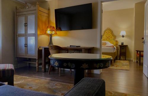 Downtown Santa Fe Hotel | La Fonda on the Plaza