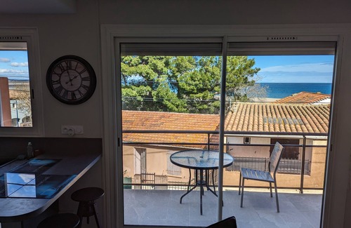 La Franqui Apartment | La Franqui. Appt 42m2. 50 m. from the beach.Balcony with nice sea view. Wifi.