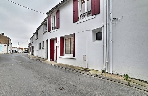 Cheray House | La Georgette by Interhome