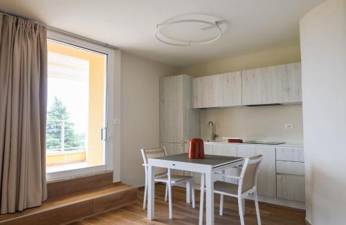 Padenghe sul Garda Apartment | La Gialla Attico dAmore By Case al Lago