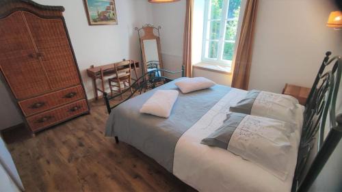 Neufmanil House | La goutelle