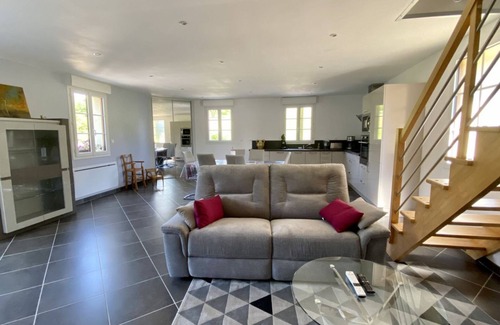 Moyenneville House | La Grange, Ancienne Ferme Rénovée Pour 8 Personnes