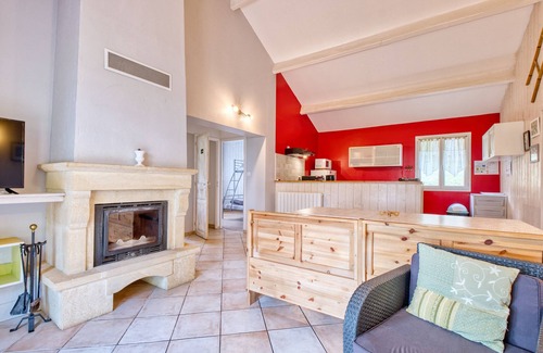 Salignac-Eyvignes House | La Grange de Léo – Large Family House with Shared Heated Pool in the Heart of Périgord Noir