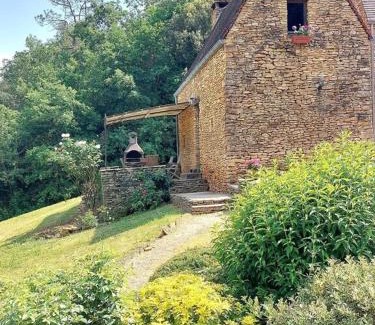 Proissans House | LA GRANGE Gîte à Sarlat avec belle piscine au sel