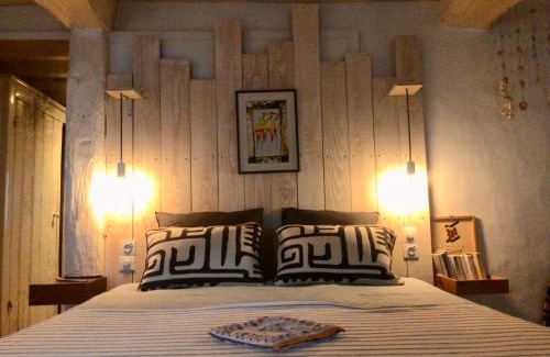 Saintes Apartment | La grotte du pèlerin - Appartement semi-troglodyte