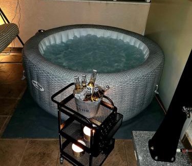 Vranjic Apartment | La Harmony Jacuzzi Apartments with Garden