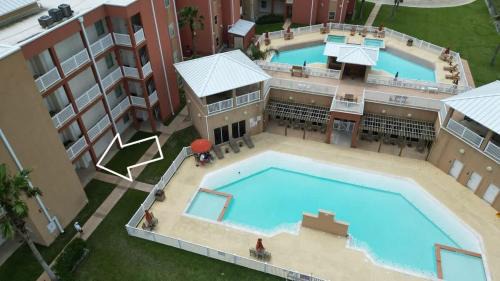 South Padre Island Apartment | La Isla F102 condo