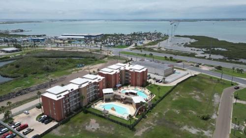 South Padre Island Apartment | La Isla F102 condo