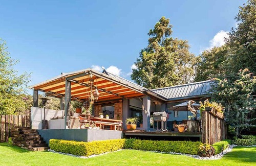 Valle de Bravo House | La Jinca: Cabaña en San Simón con naturaleza