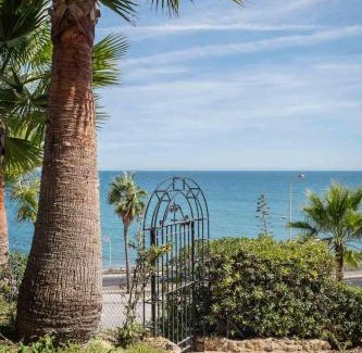 El Faro Apartment | La Joya Seafront by Alfresco Stays