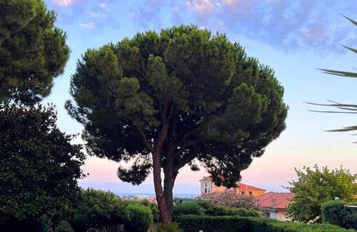 Ceriale House | La Luna e il faló