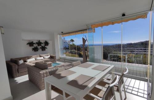 Ojen Apartment | La Mairena - Chic Getaway with Sea & Mountain views, Spa and Sports
