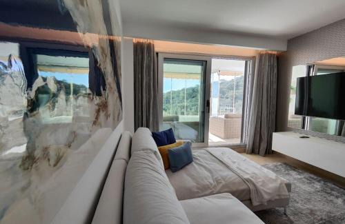 Ojen Apartment | La Mairena - Chic Getaway with Sea & Mountain views, Spa and Sports