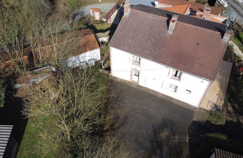 Saint-Hilaire-le-Vouhis House | La Maison du Meunier 3* Bed and Breakfast