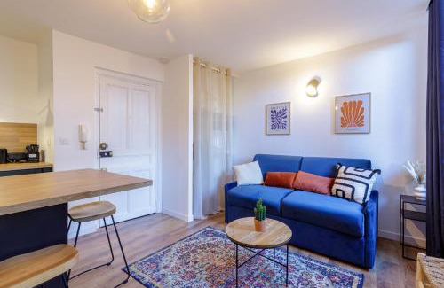 Montelimar Apartment | La Maison 44 - T2 - clim, terrasse, garage, Via Rhôna